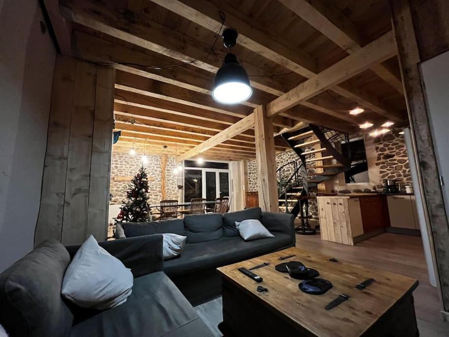 La Grange De La Gratade Villa Rochefort-Montagne Eksteriør bilde
