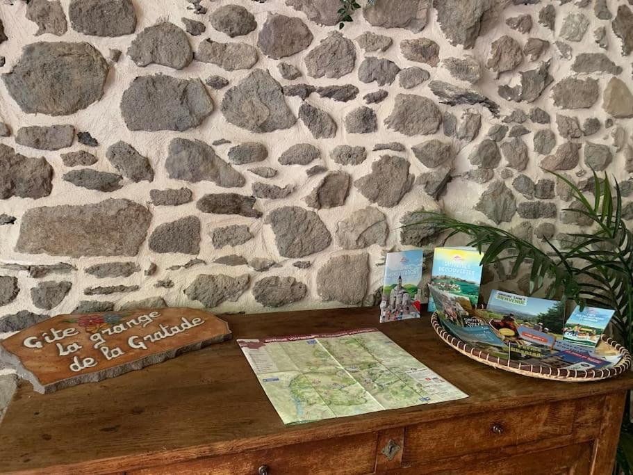 La Grange De La Gratade Villa Rochefort-Montagne Eksteriør bilde